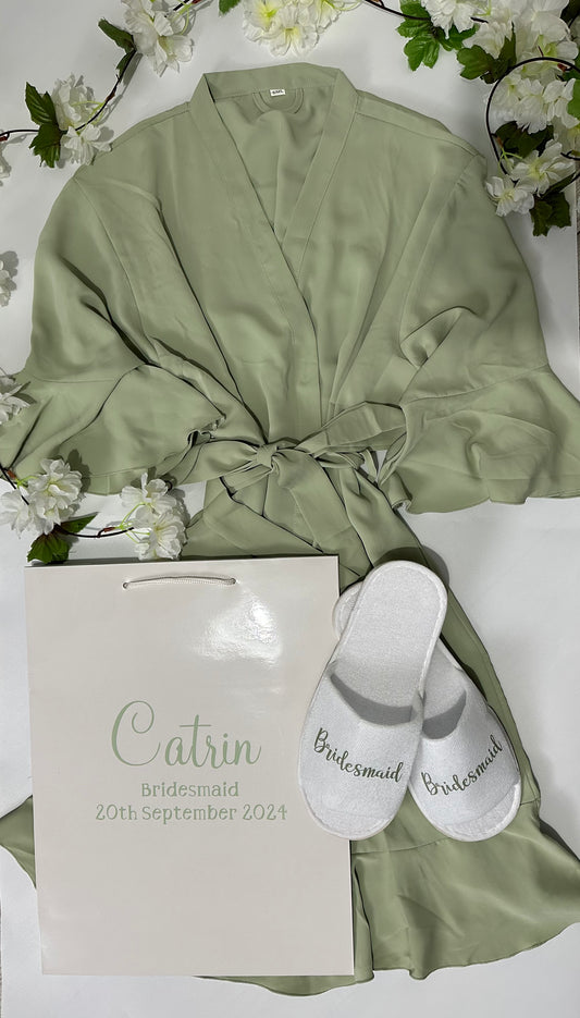 Essential Bridal Party 'Ruffle Robe' Gift Package