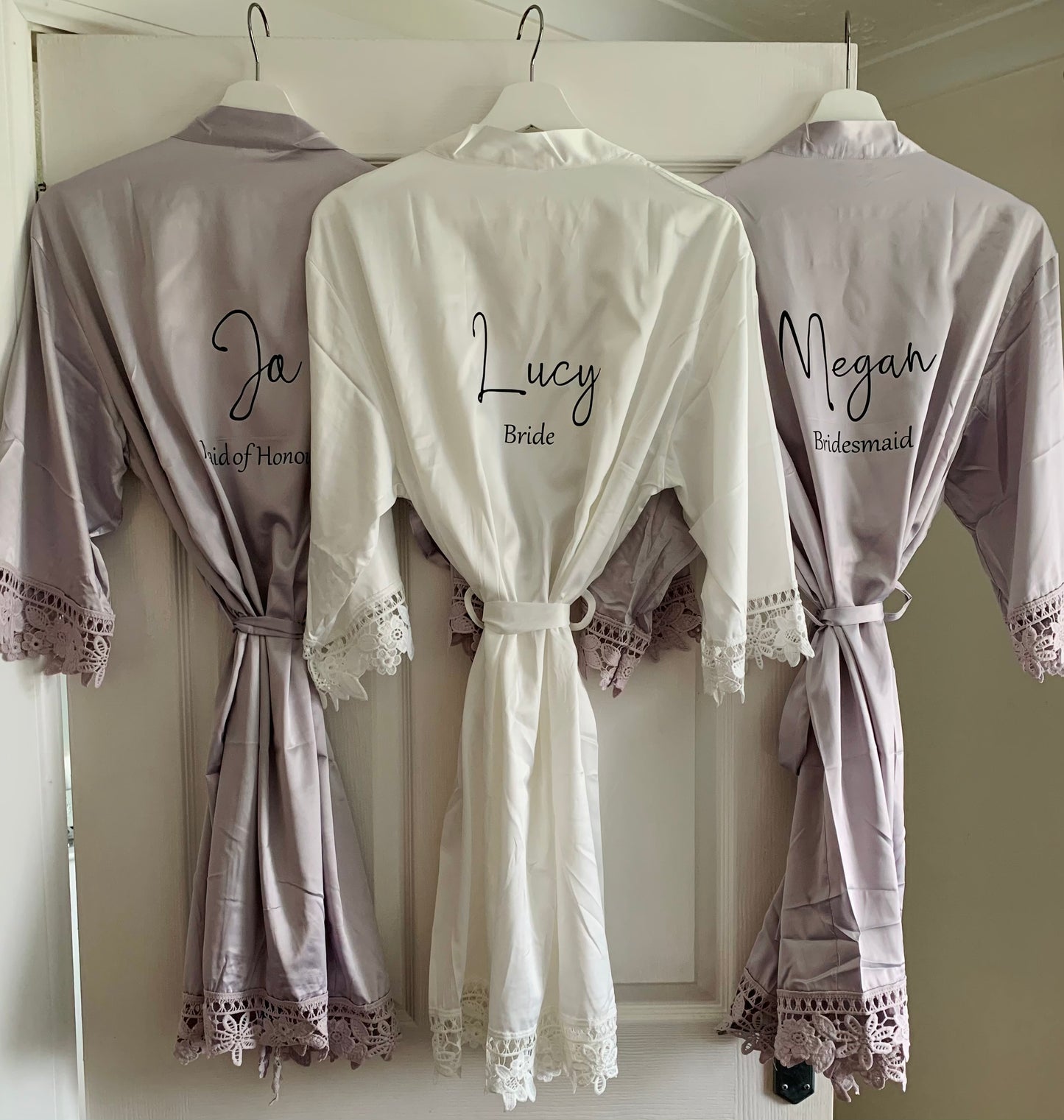 Deluxe Bridal Party 'Lace Robe' Gift Package