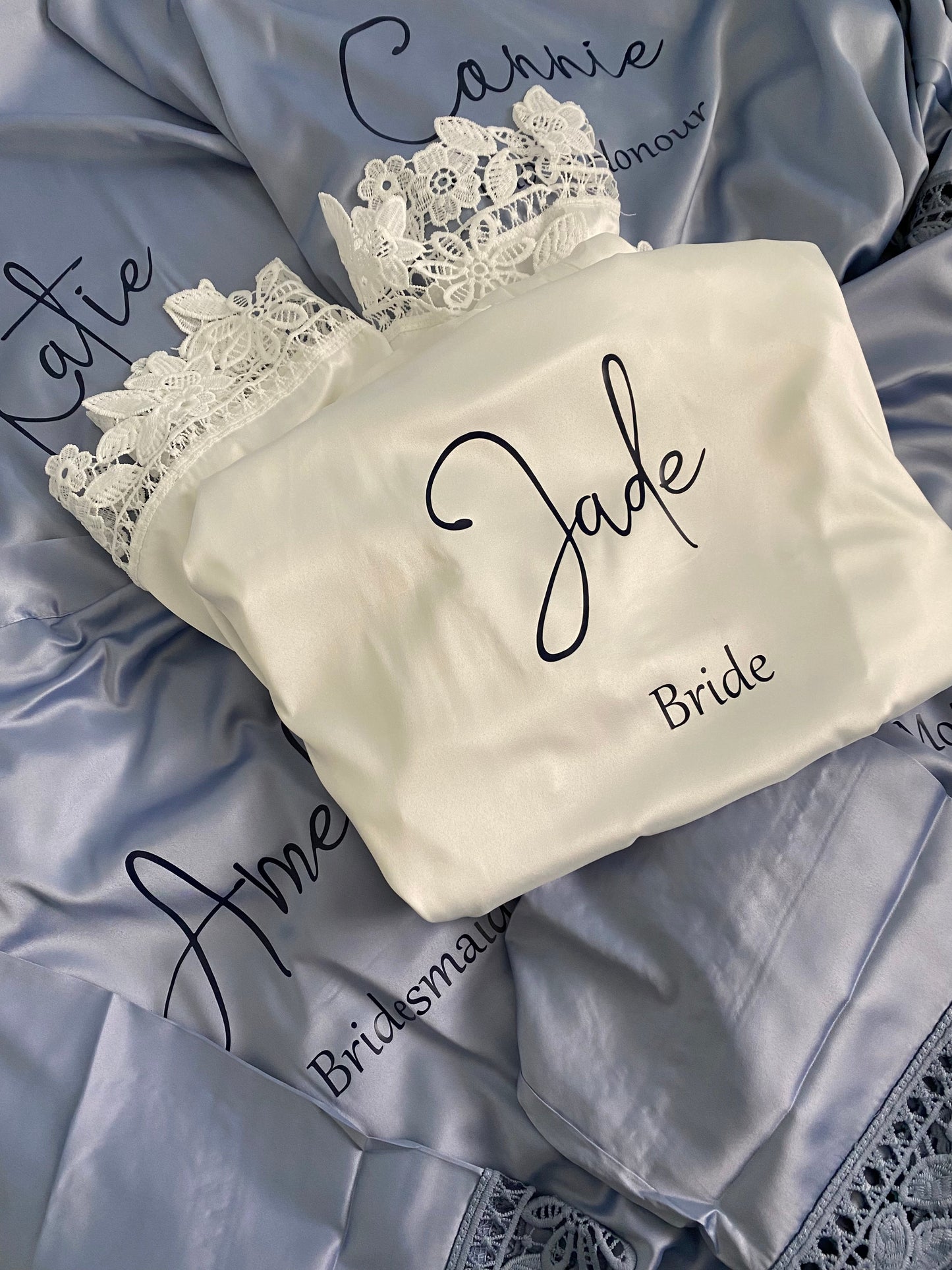 Deluxe Bridal Party 'Lace Robe' Gift Package