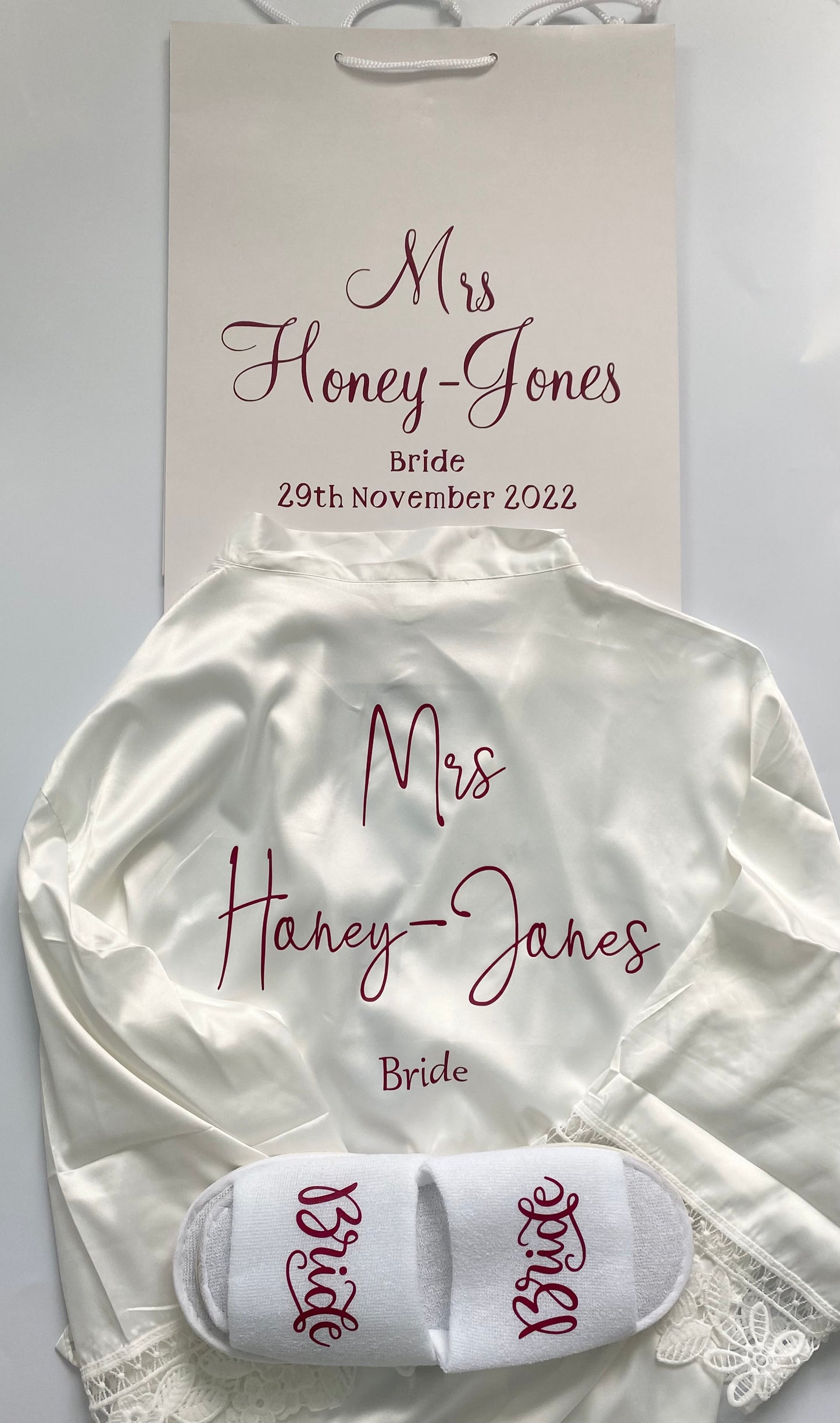 Essential Bridal Party 'Lace Robe' Gift Package