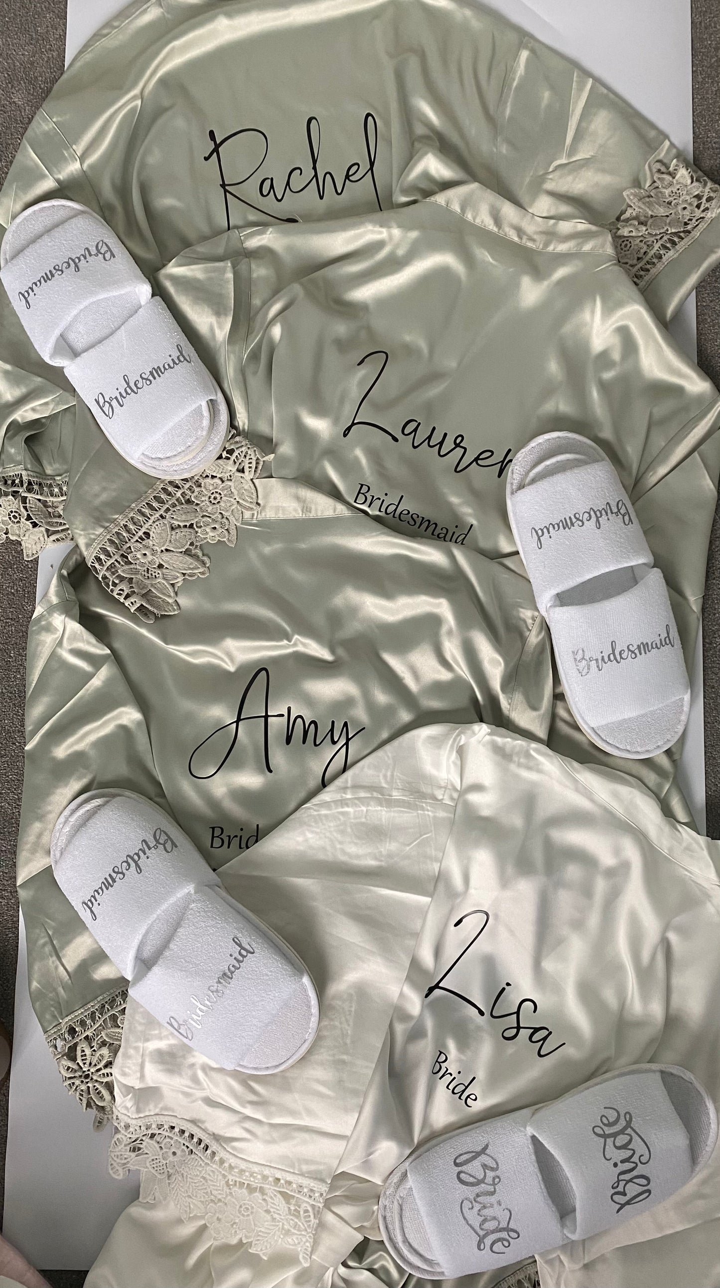 Essential Bridal Party 'Lace Robe' Gift Package